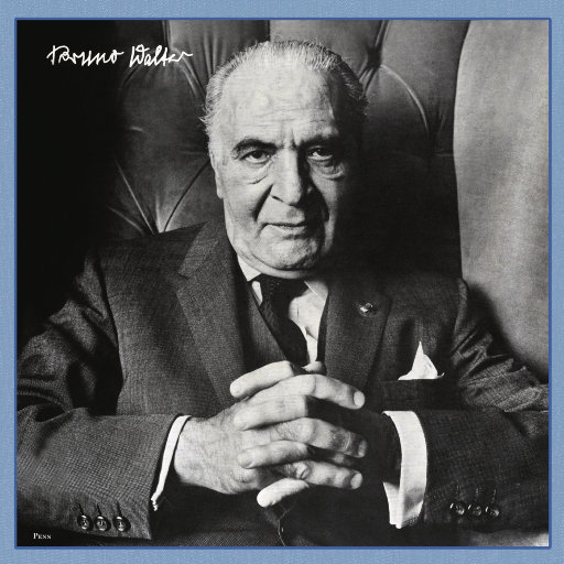 美㇏扒开尿囗给男人看
